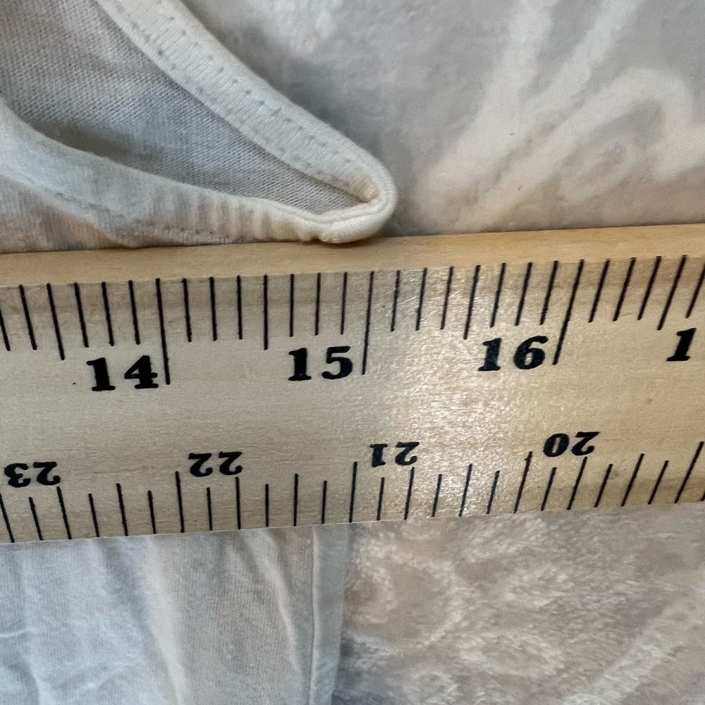 LITTLE WHITE TEE T TOP SHIRT VGUC XS V NECK RUFFLE CREAM OFF - Picture 3 of 6